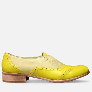Pershing - Women's laceless oxford shoes in yellow leather